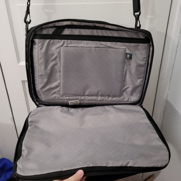 SWISSGEAR Hybrid 19” Backpack/Messenger - Black - Picture 4 of 15